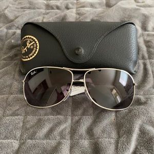 New aviator Ray Ban sunglasses